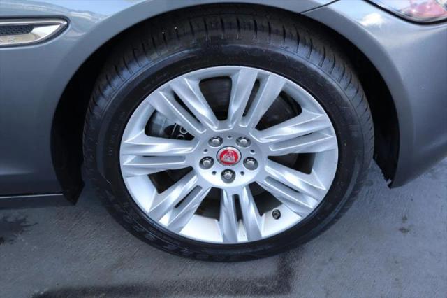 2017 Jaguar XF 35t Premium