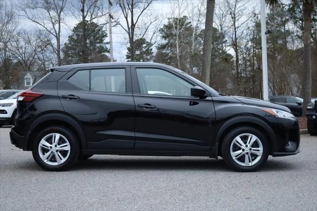 2025 Nissan Kicks S