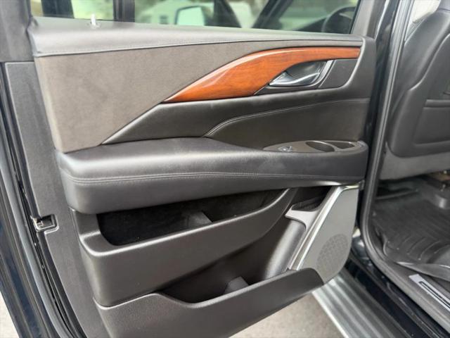 2016 Cadillac Escalade ESV Luxury Collection