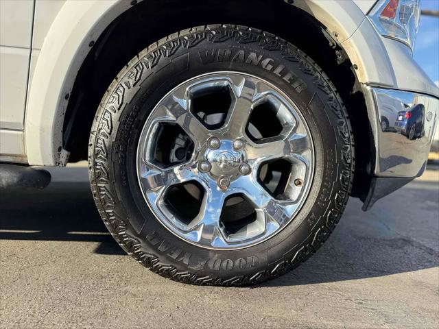 2017 Ram 1500 Laramie Crew Cab 4x4 57 Box