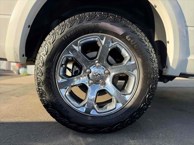 2017 Ram 1500 Laramie Crew Cab 4x4 57 Box