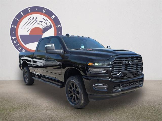 2026 RAM Ram 2500 RAM 2500 BLACK EXPRESS CREW CAB 4X4 64 BOX