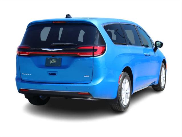2026 Chrysler Pacifica Select AWD