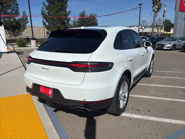 2020 Porsche Macan Macan