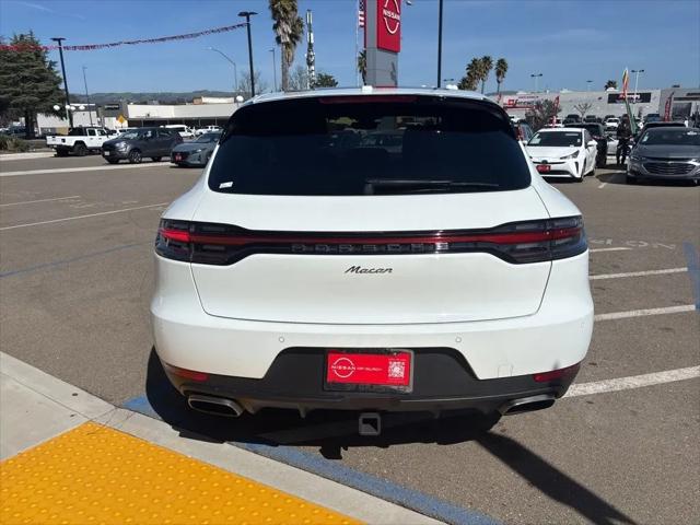 2020 Porsche Macan Macan