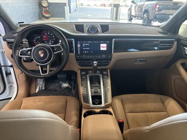 2020 Porsche Macan Macan