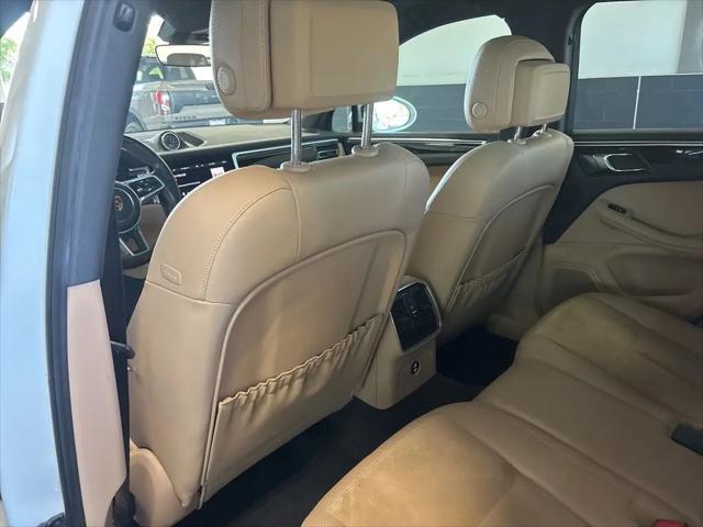 2020 Porsche Macan Macan
