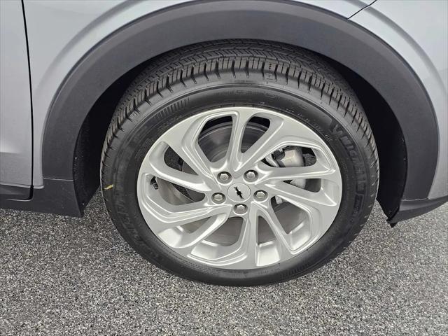 2027 Chevrolet Bolt LT FWD