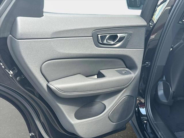 2026 Volvo XC60 Plug-In Hybrid Black Edition Ultra, T8 AWD Electric/Gasoline, Dark