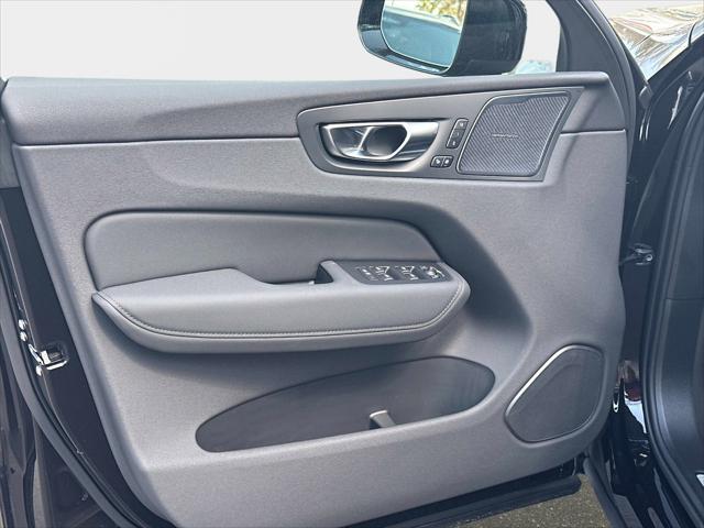 2026 Volvo XC60 Plug-In Hybrid Black Edition Ultra, T8 AWD Electric/Gasoline, Dark