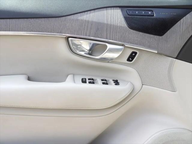 2024 Volvo XC90 B6 Plus Bright Theme 7-Seater
