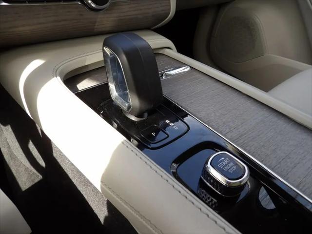 2024 Volvo XC90 B6 Plus Bright Theme 7-Seater