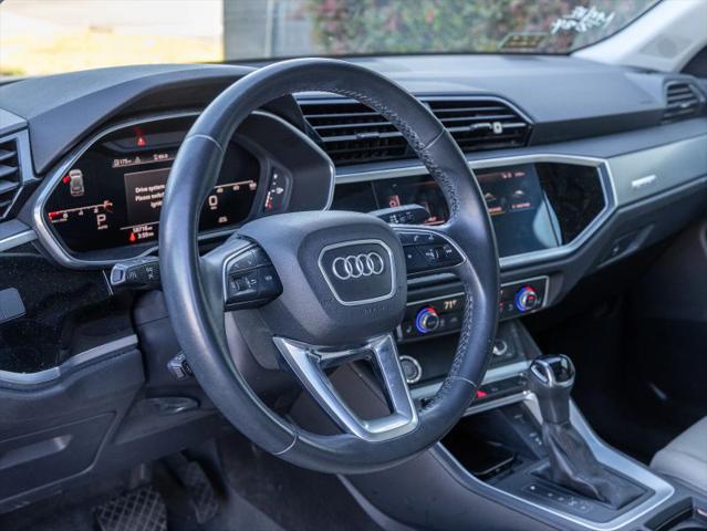 2020 Audi Q3 Premium Plus 45 TFSI S line quattro Tiptronic