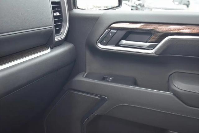 2026 Chevrolet Silverado 1500 4WD Crew Cab Standard Bed LT