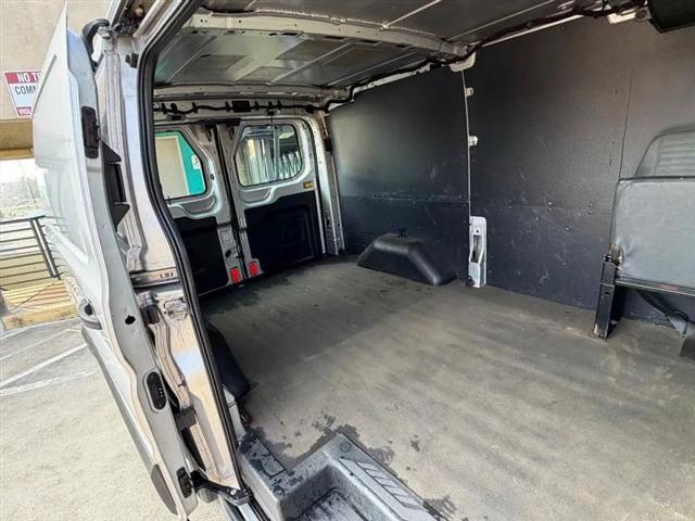 2016 Ford Transit w/60/40 Side Door w/RWB