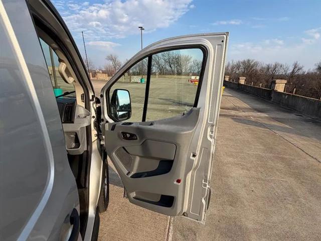 2016 Ford Transit w/60/40 Side Door w/RWB