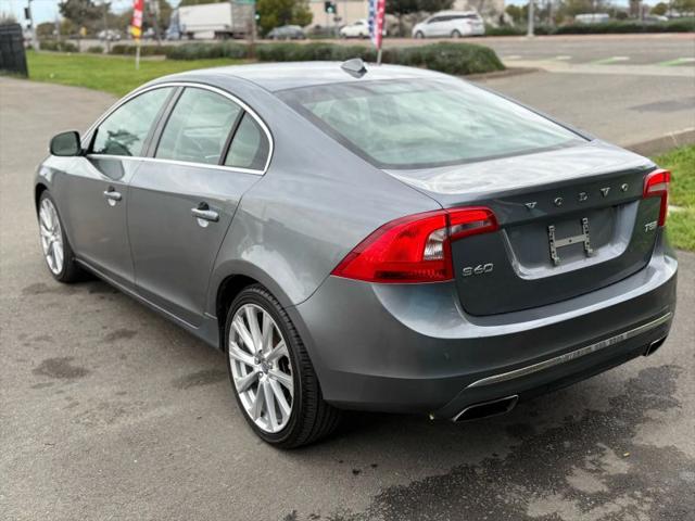 2016 Volvo S60 Inscription T5 Drive-E Platinum