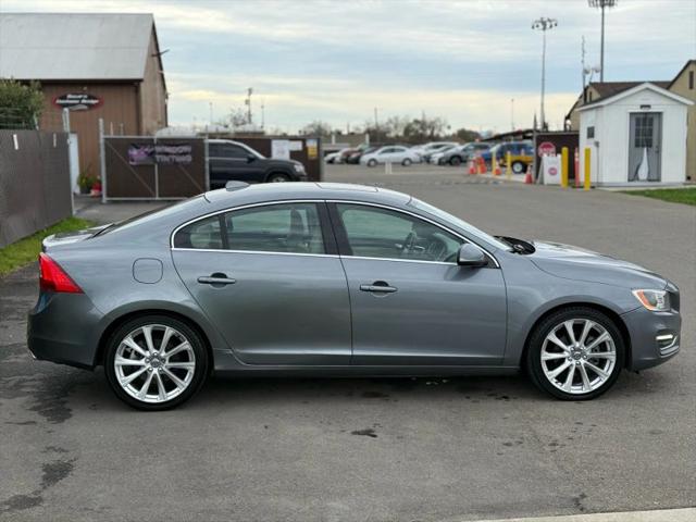 2016 Volvo S60 Inscription T5 Drive-E Platinum