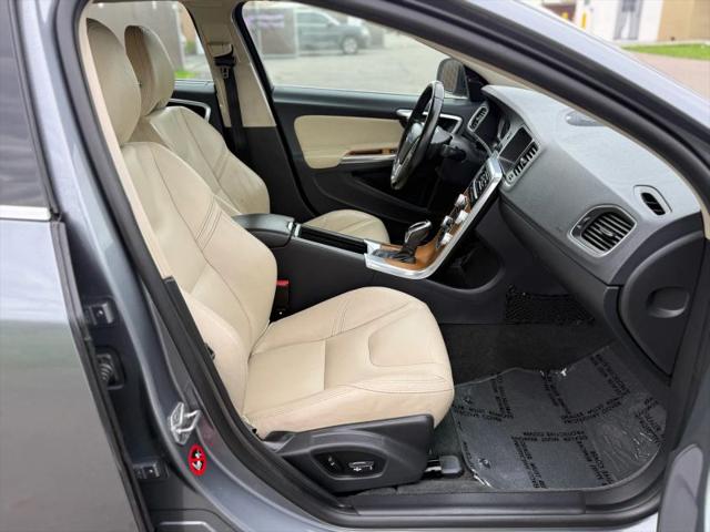 2016 Volvo S60 Inscription T5 Drive-E Platinum