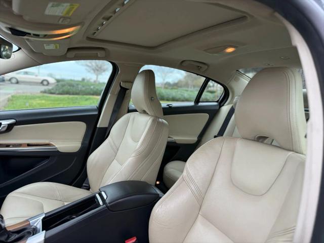 2016 Volvo S60 Inscription T5 Drive-E Platinum