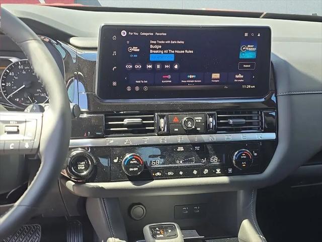 2026 Nissan Pathfinder SV