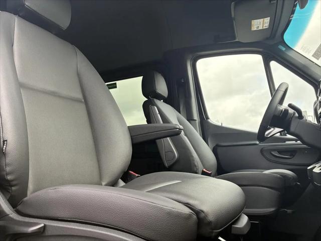 2026 Mercedes-Benz Sprinter 2500 Standard Roof 4-Cyl Diesel HO