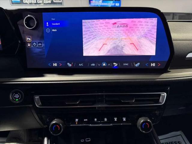 2025 Chevrolet Traverse AWD LT