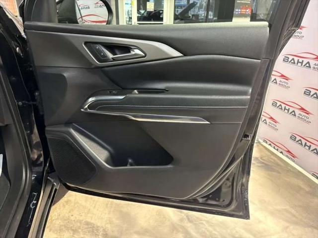 2025 Chevrolet Traverse AWD LT