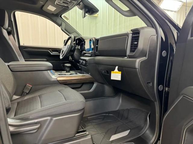 2026 Chevrolet Silverado 1500 4WD Crew Cab Standard Bed LT