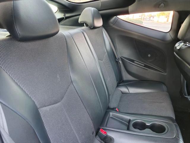 2013 Hyundai Veloster Base w/Black