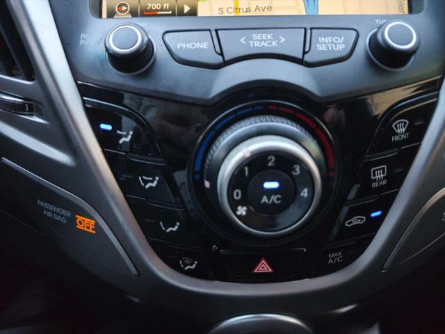 2013 Hyundai Veloster Base w/Black
