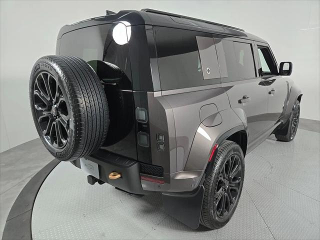 2026 Land Rover Defender P635 OCTA