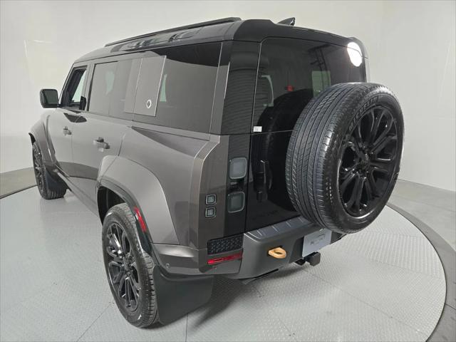 2026 Land Rover Defender P635 OCTA
