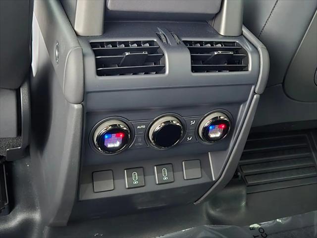 2026 Land Rover Defender P635 OCTA