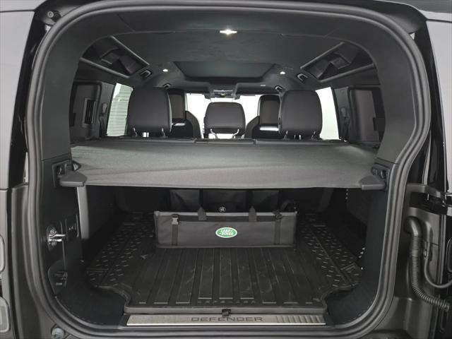 2026 Land Rover Defender P635 OCTA