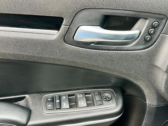 2022 Chrysler 300 S