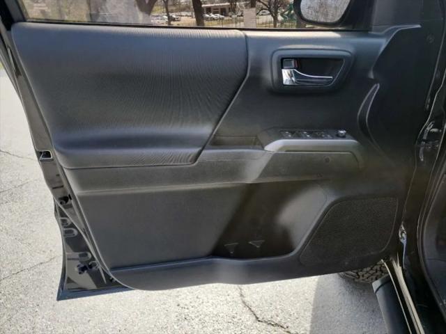 2017 Toyota Tacoma SR V6