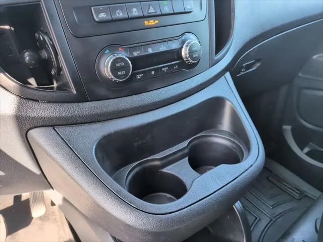2017 Mercedes-Benz Metris Standard