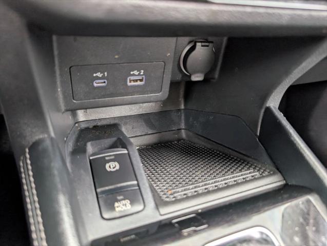2022 Nissan Kicks SR Xtronic CVT