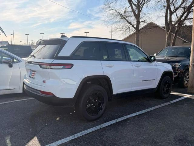 2026 Jeep Grand Cherokee Altitude 4x4