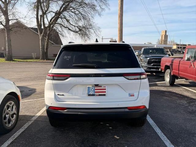 2026 Jeep Grand Cherokee Altitude 4x4
