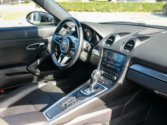 2022 Porsche 718 Boxster S