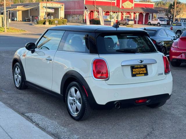 2015 MINI Hardtop Cooper