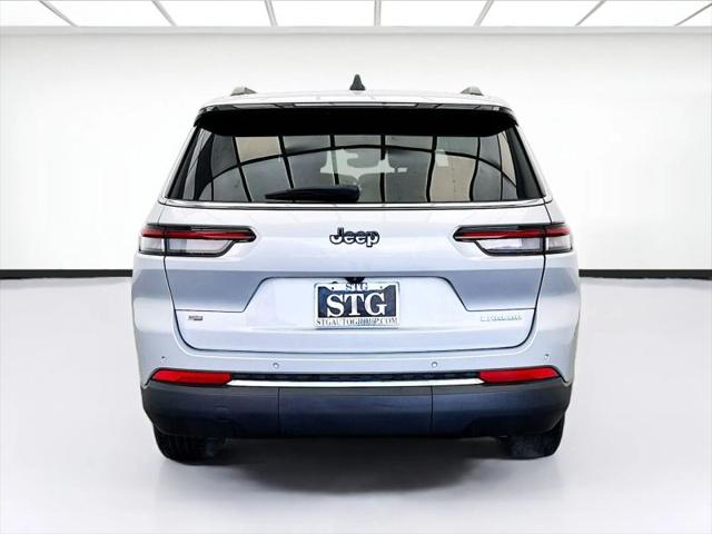 2022 Jeep Grand Cherokee L Laredo 4x2