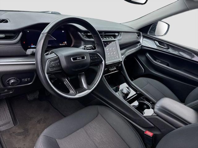 2022 Jeep Grand Cherokee L Laredo 4x2