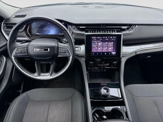 2022 Jeep Grand Cherokee L Laredo 4x2