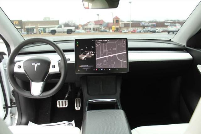 2022 Tesla Model Y Long Range Dual Motor All-Wheel Drive