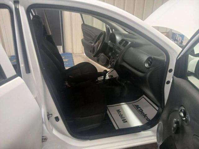 2017 Nissan Versa 1.6 S+
