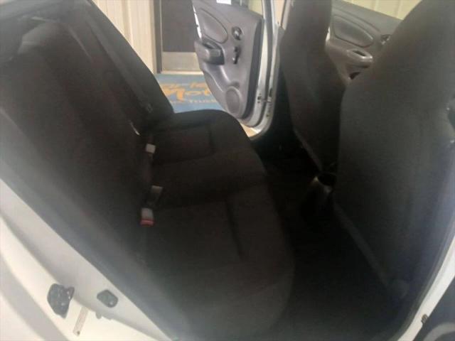 2017 Nissan Versa 1.6 S+