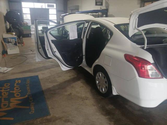 2017 Nissan Versa 1.6 S+